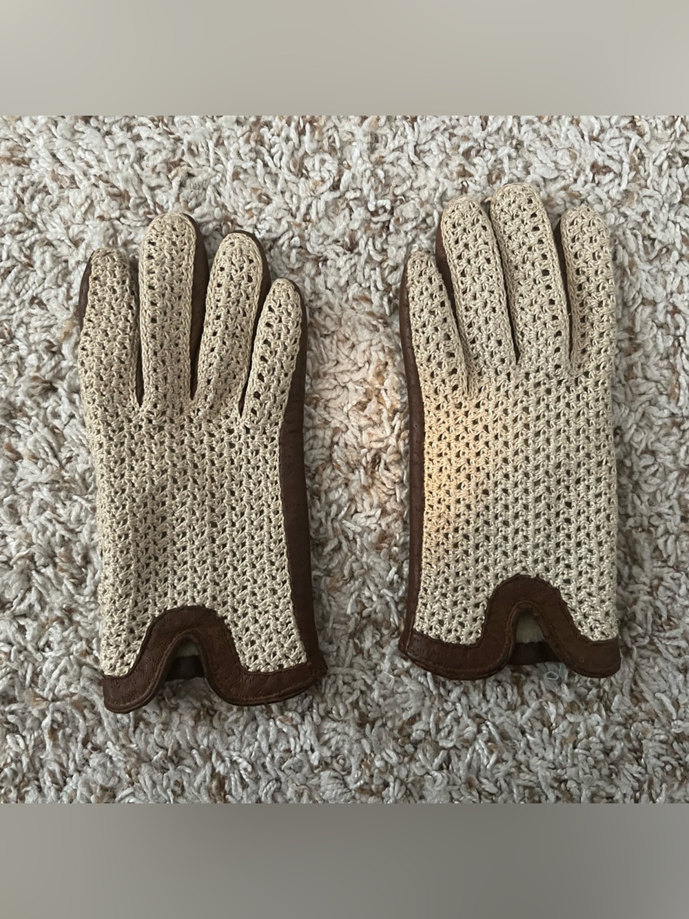 Men's Crochet Driving Gloves - Beige with Brown Trim Small